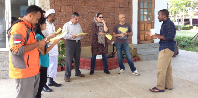 Participant briefing before negotiation role play